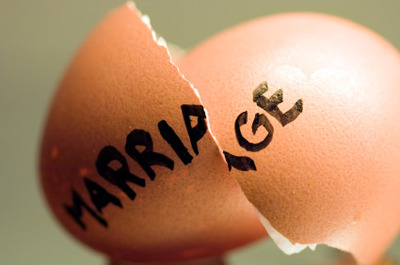 英女子状告律师:未告知离婚会导致婚姻结束